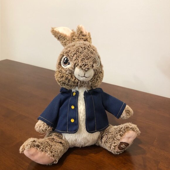 Peter Rabbit Plush Collectible Toy Pre-Owned. - Picture 2 of 12
